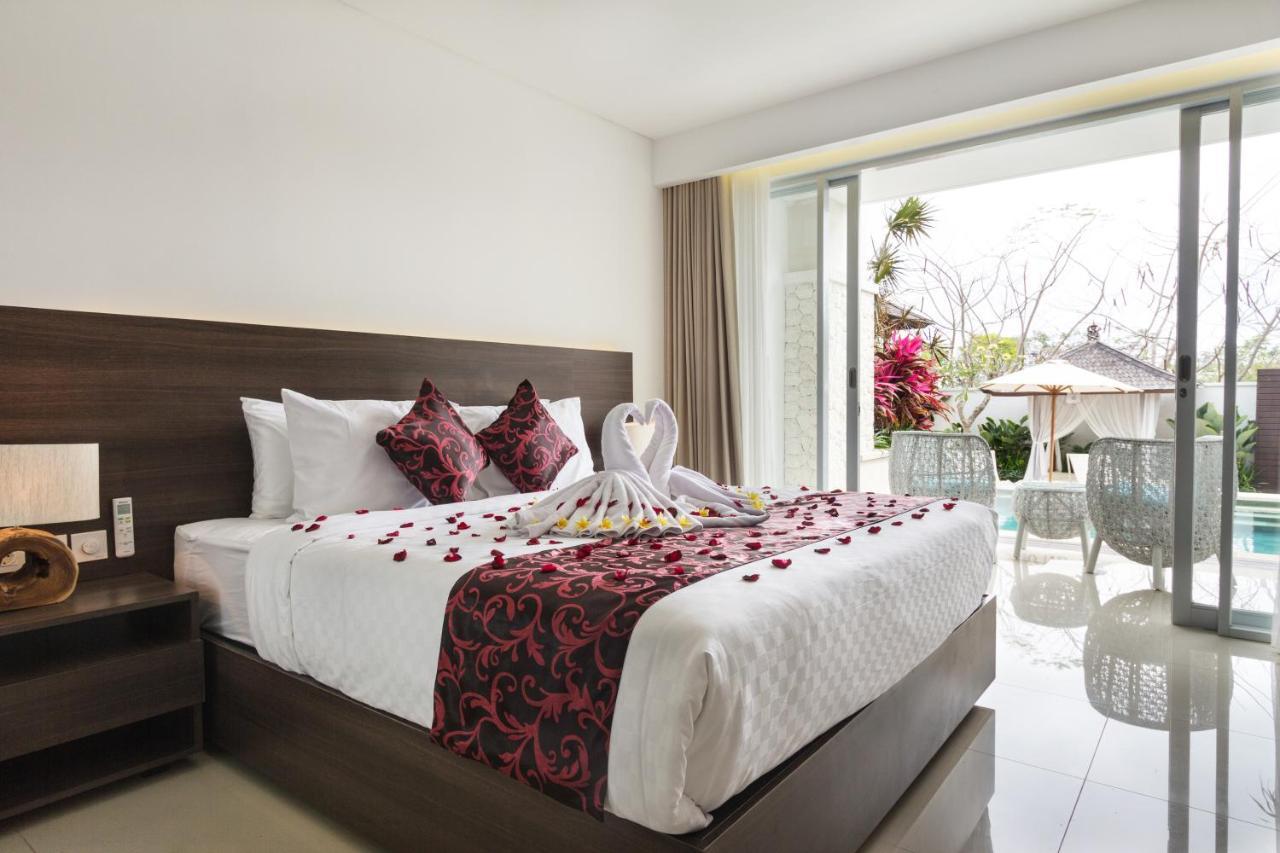 Hotel Adhiloka à Uluwatu Extérieur photo