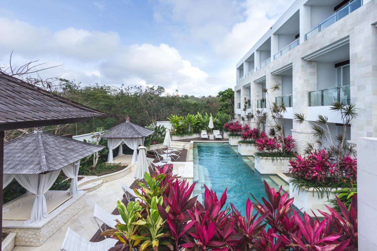 Hotel Adhiloka à Uluwatu Extérieur photo