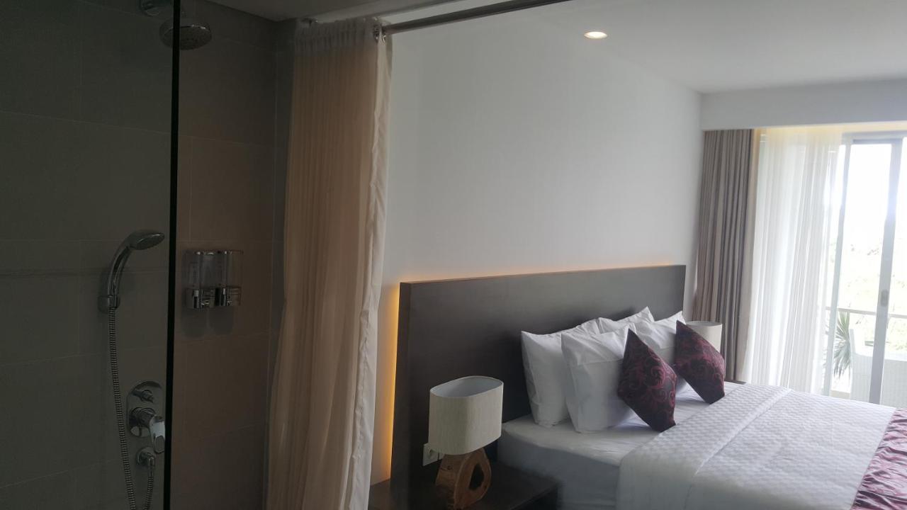 Hotel Adhiloka à Uluwatu Extérieur photo