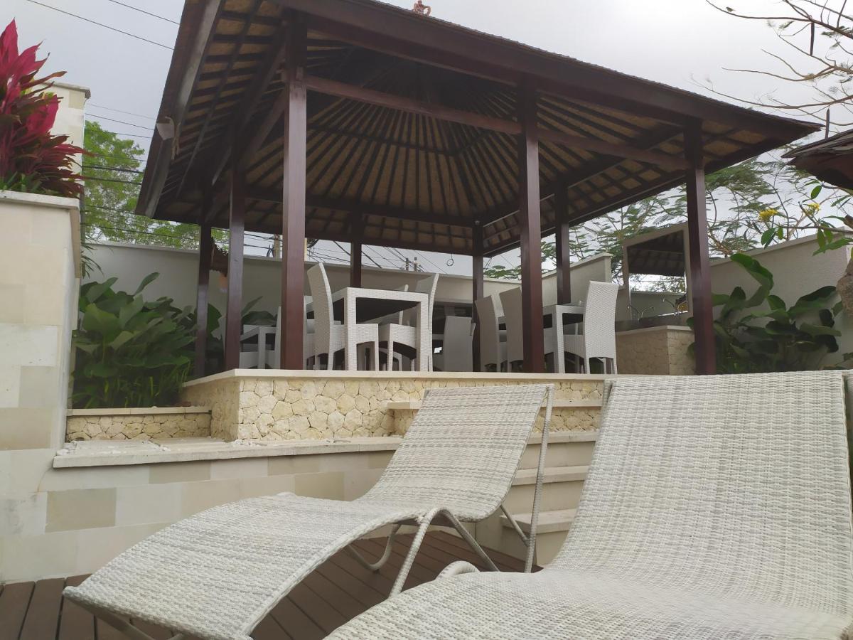 Hotel Adhiloka à Uluwatu Extérieur photo