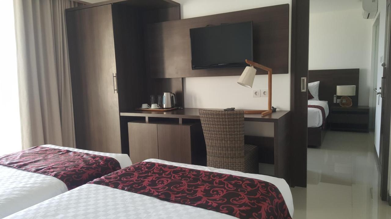 Hotel Adhiloka à Uluwatu Extérieur photo