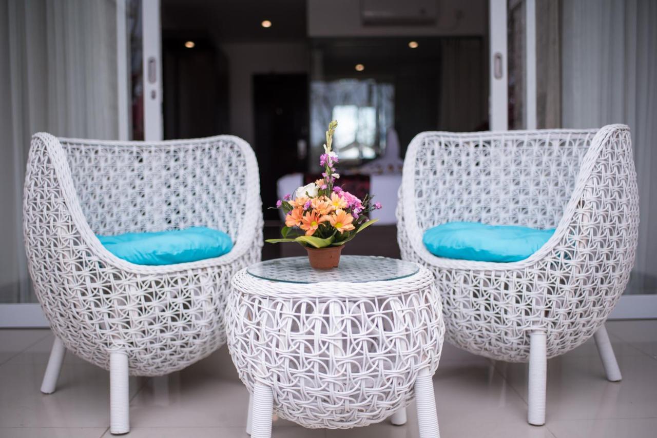 Hotel Adhiloka à Uluwatu Extérieur photo